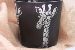 Bougie gravée d'après un dessin